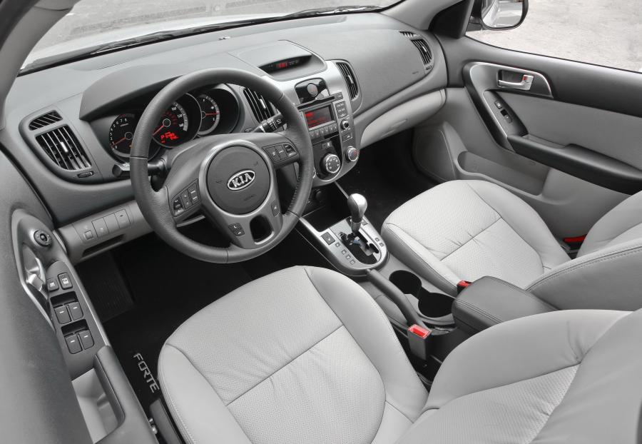  Kia Forte 2009 года  (фото 67 из 128)